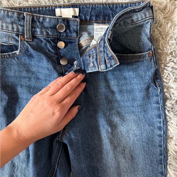 H&M Jeans - Picture 2 of 6